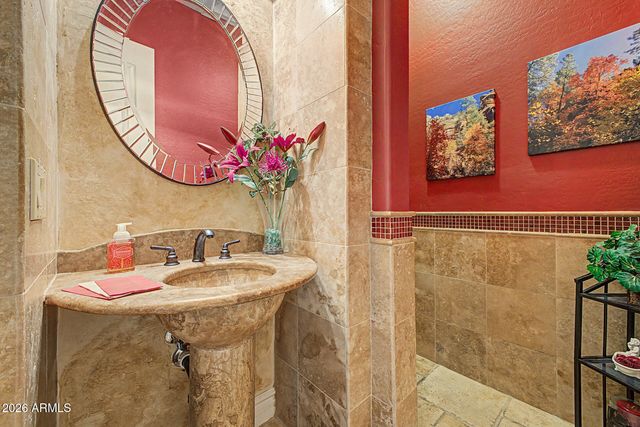 3238 E MOUNTAIN VILLAGE Circle, Phoenix, AZ 85042