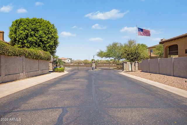 3238 E MOUNTAIN VILLAGE Circle, Phoenix, AZ 85042