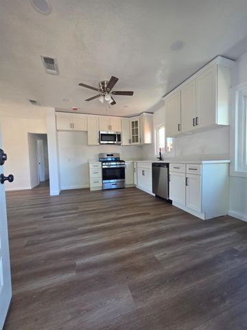 2300 Raymond Ave, Stockton, CA 95203