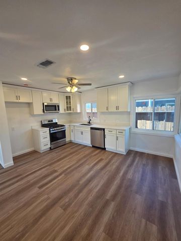 2300 Raymond Ave, Stockton, CA 95203