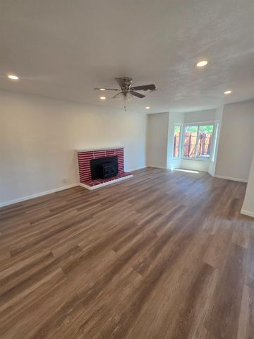 2300 Raymond Ave, Stockton, CA 95203