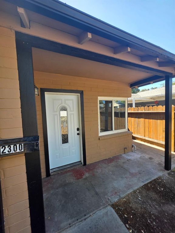 2300 Raymond Ave, Stockton, CA 95203