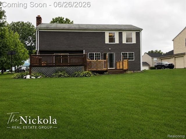 1855 Fleetwood Drive, Troy, MI 48098