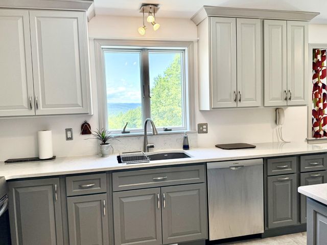 78 Wellington Drive, Chesterfield, NH 03462