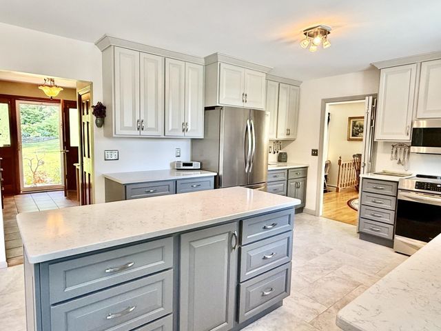 78 Wellington Drive, Chesterfield, NH 03462