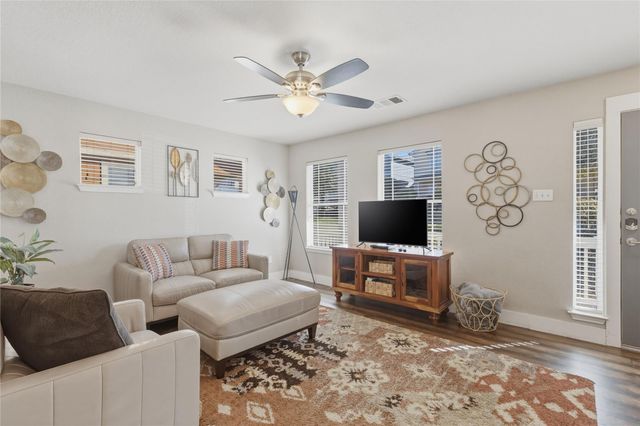 106 Franke, Kyle, TX 78640