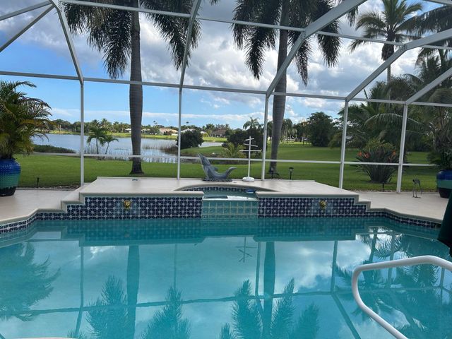 4898 SW Lake Grove Circle, Palm City, FL 34990