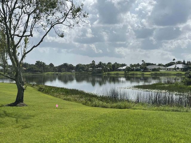 4898 SW Lake Grove Circle, Palm City, FL 34990