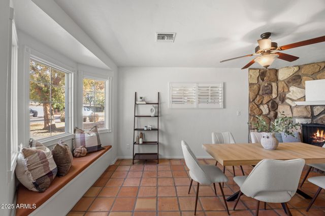 1825 E MEDLOCK Drive, Phoenix, AZ 85016