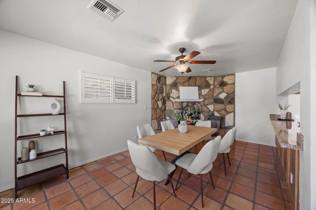 1825 E MEDLOCK Drive, Phoenix, AZ 85016