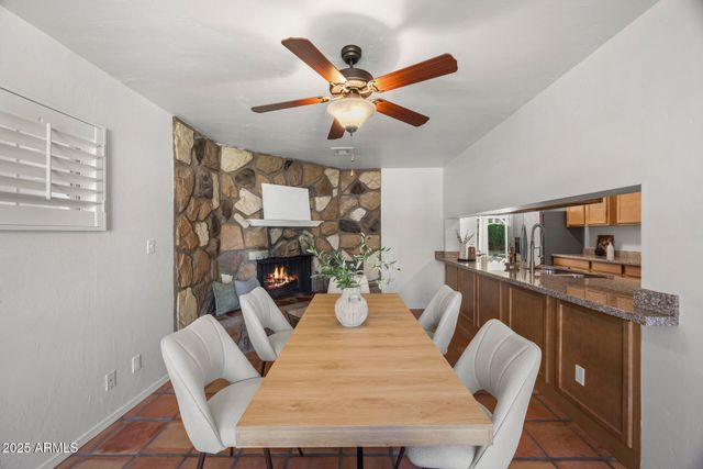 1825 E MEDLOCK Drive, Phoenix, AZ 85016