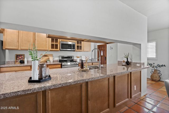 1825 E MEDLOCK Drive, Phoenix, AZ 85016