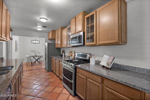 1825 E MEDLOCK Drive, Phoenix, AZ 85016