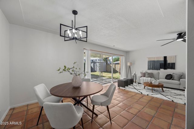 1825 E MEDLOCK Drive, Phoenix, AZ 85016