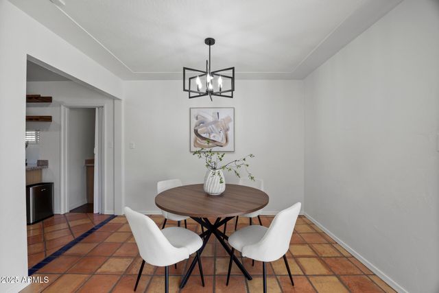 1825 E MEDLOCK Drive, Phoenix, AZ 85016