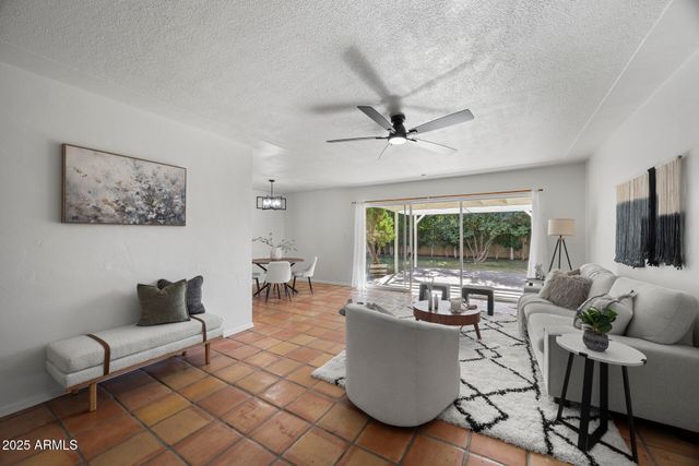 1825 E MEDLOCK Drive, Phoenix, AZ 85016