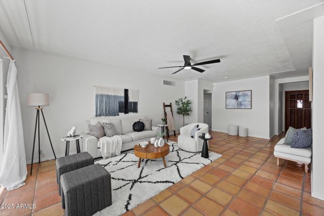 1825 E MEDLOCK Drive, Phoenix, AZ 85016