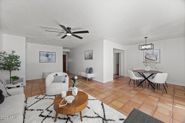 1825 E MEDLOCK Drive, Phoenix, AZ 85016