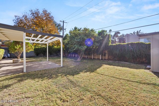 1825 E MEDLOCK Drive, Phoenix, AZ 85016