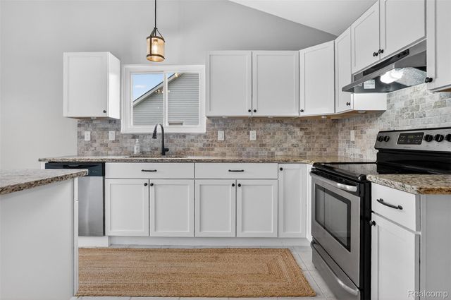 1760 Ash Street, St. Clair, MI 48079