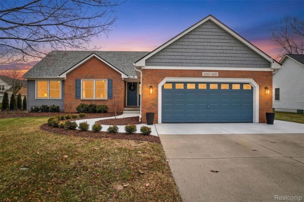 1760 Ash Street, St. Clair, MI 48079