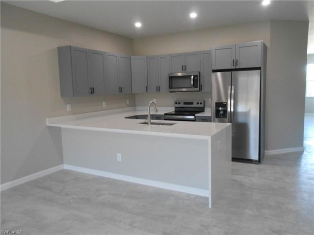 935 Graystone AVE, Lehigh Acres, FL 33974