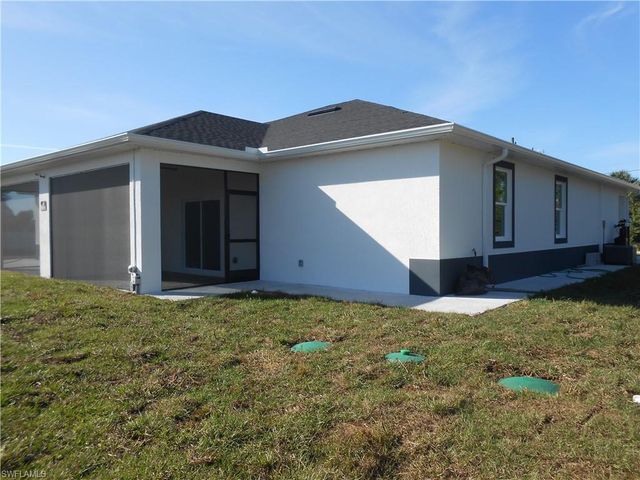 935 Graystone AVE, Lehigh Acres, FL 33974