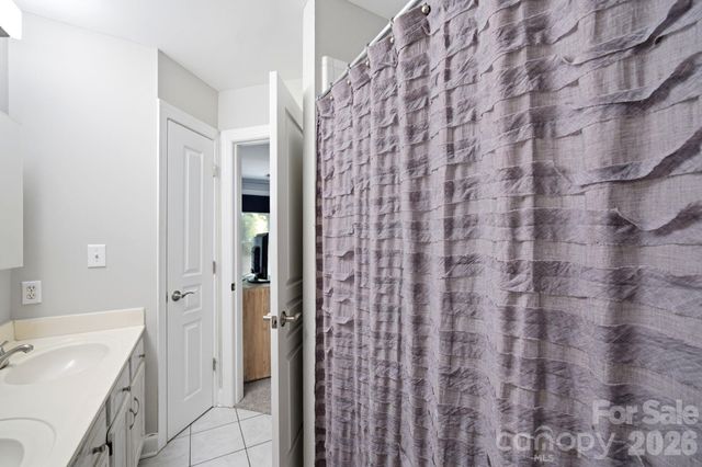 1029 Park West Drive, Charlotte, NC 28209