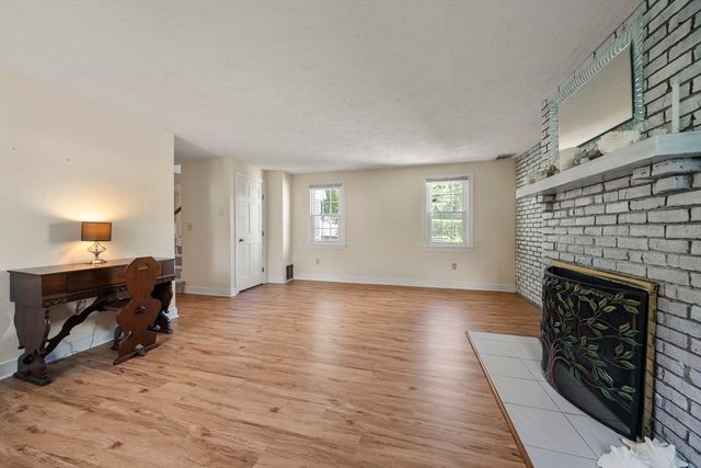 12 State Rd 1B, Plymouth, MA 02360