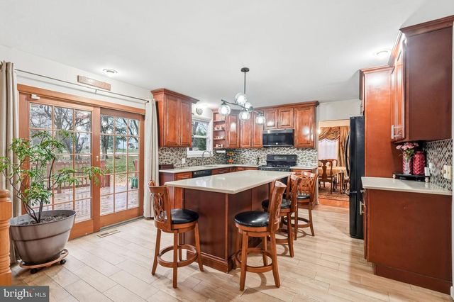 100 DIANE AVE, Delran, NJ 08075