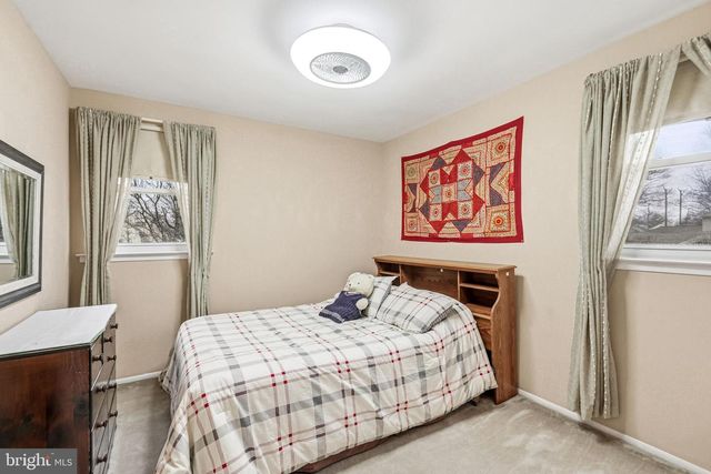 100 DIANE AVE, Delran, NJ 08075