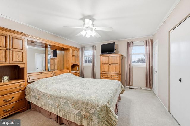 100 DIANE AVE, Delran, NJ 08075