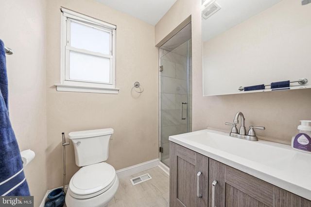 100 DIANE AVE, Delran, NJ 08075