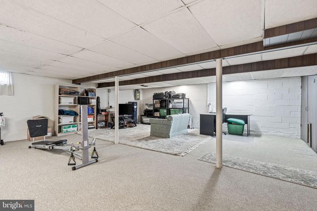 100 DIANE AVE, Delran, NJ 08075