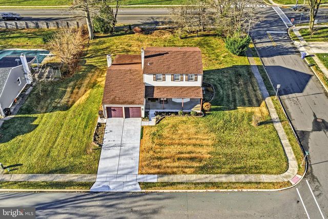 100 DIANE AVE, Delran, NJ 08075