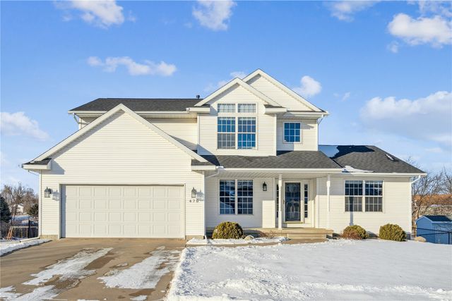 470 W 34th Court, Marion, IA 52302