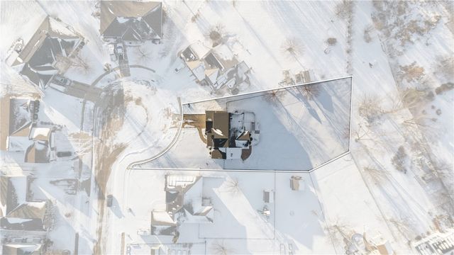 470 W 34th Court, Marion, IA 52302