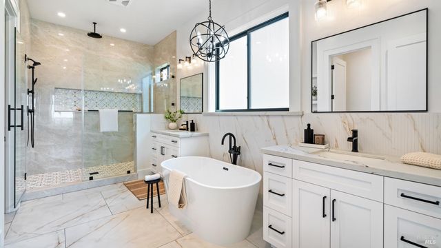 3783 Crown Hill Dr, Santa Rosa, CA 95404