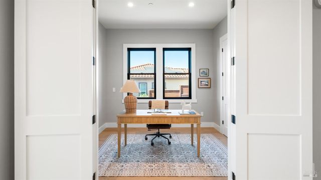 3783 Crown Hill Dr, Santa Rosa, CA 95404