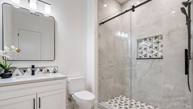 3783 Crown Hill Dr, Santa Rosa, CA 95404