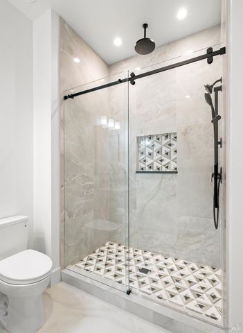 3783 Crown Hill Dr, Santa Rosa, CA 95404