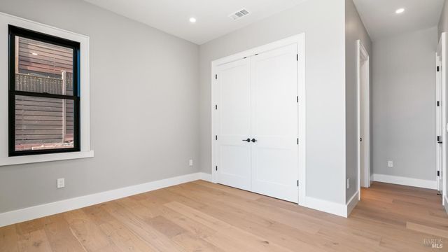 3783 Crown Hill Dr, Santa Rosa, CA 95404