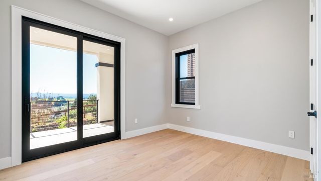 3783 Crown Hill Dr, Santa Rosa, CA 95404