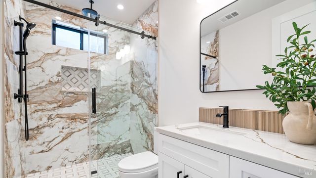 3783 Crown Hill Dr, Santa Rosa, CA 95404