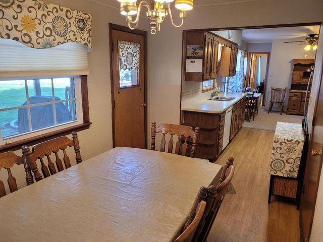 28 12th Ave SE, Oelwein, IA 50662