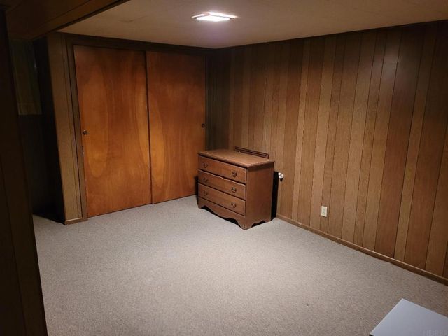 28 12th Ave SE, Oelwein, IA 50662