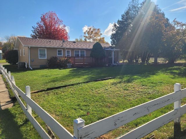 28 12th Ave SE, Oelwein, IA 50662