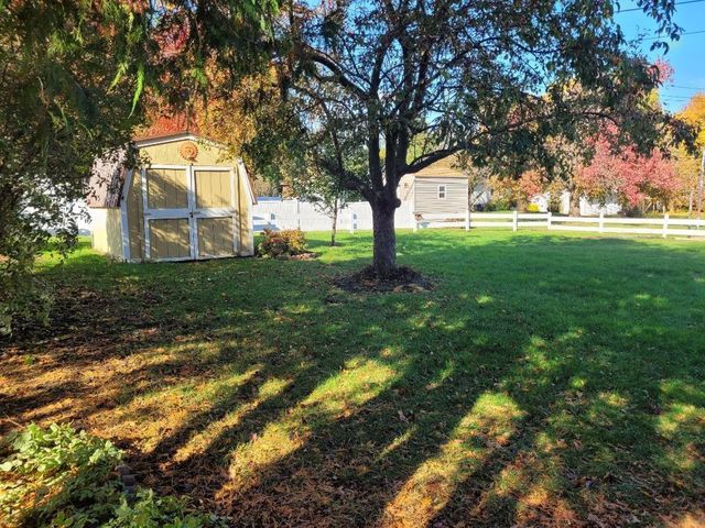 28 12th Ave SE, Oelwein, IA 50662