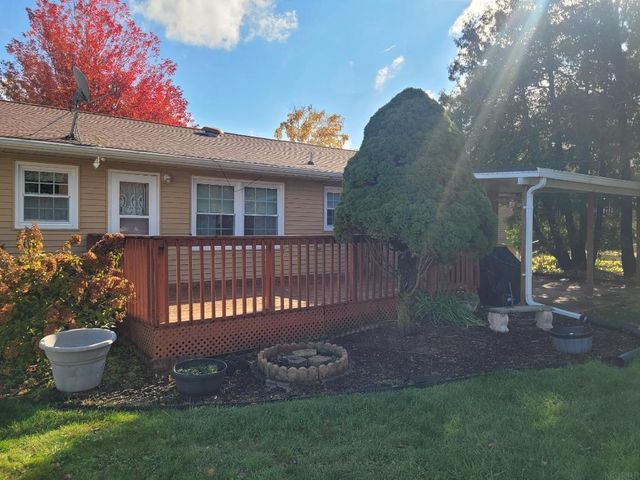 28 12th Ave SE, Oelwein, IA 50662