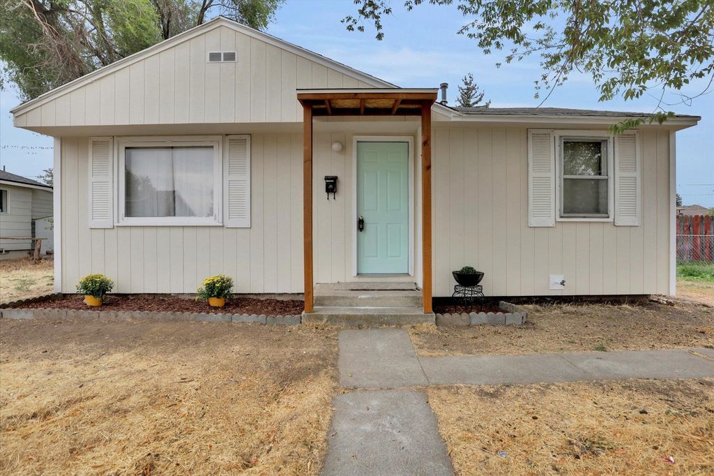 1711 E Rich Ave, Spokane, WA 99207